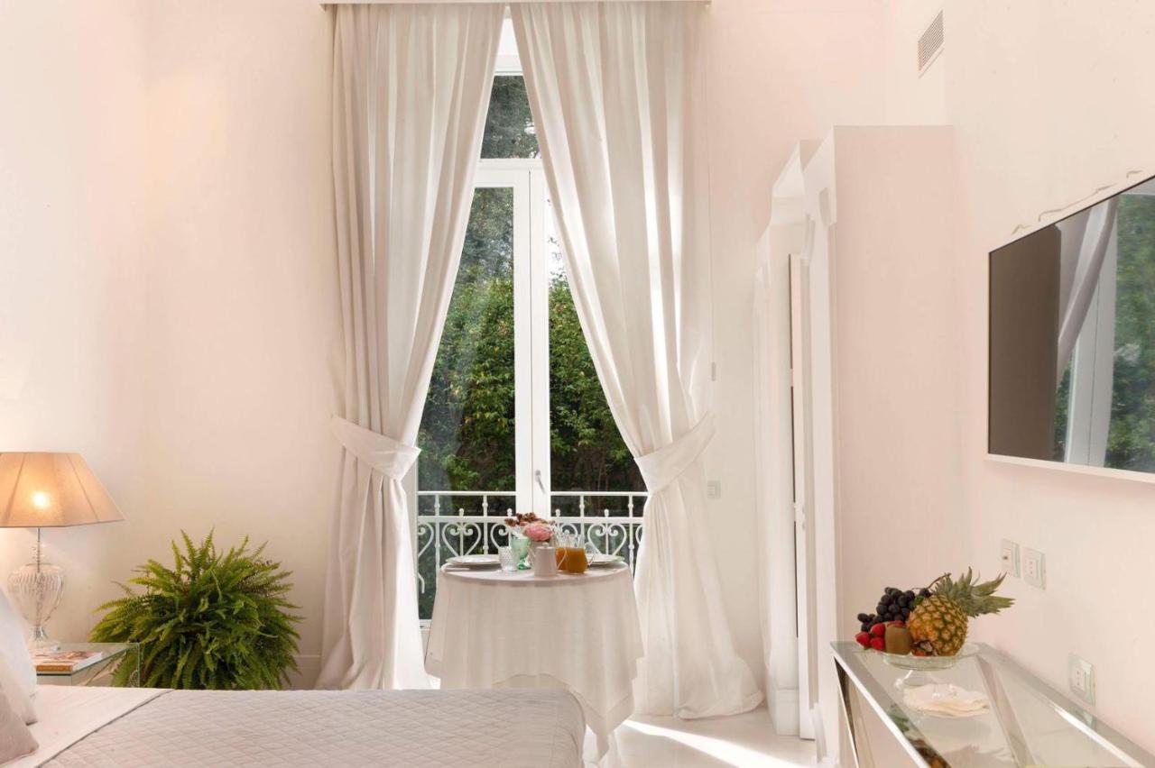 วิลลา ซิลวานา เรอแล Bed & Breakfast ซอร์เรนโต ภายนอก รูปภาพ